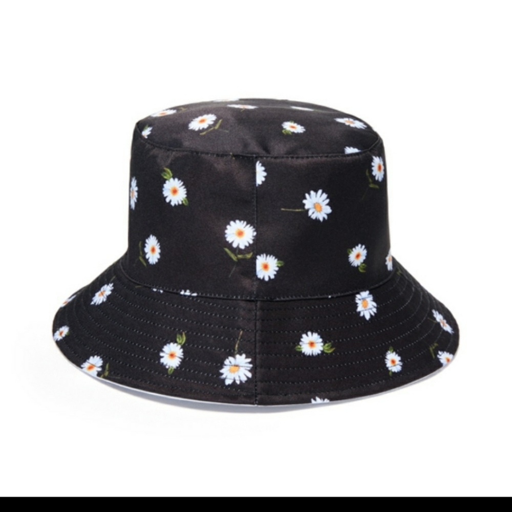 Alice & Olivia Bucket Hat